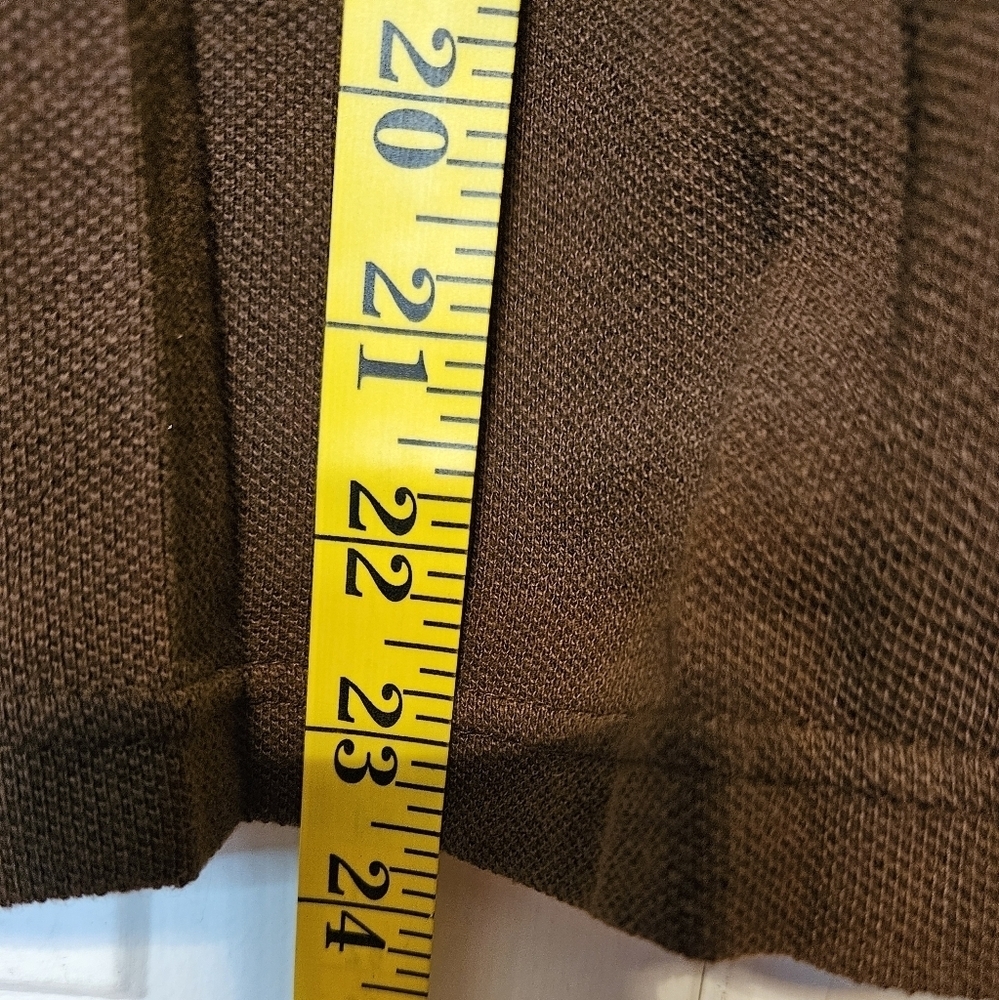 #426 Victoria Sport- Brown Short Sleeve "Wild Jungle" Top - Picture 3 of 7